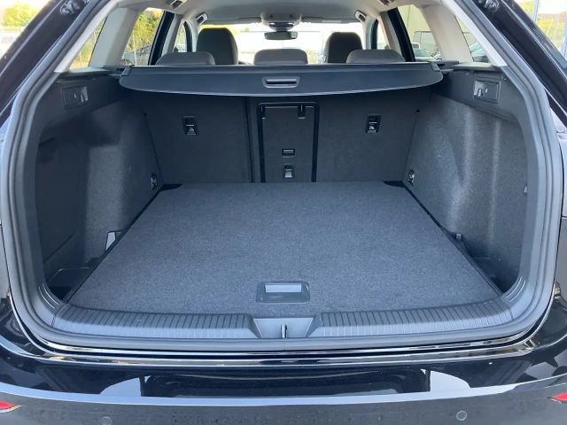 Volkswagen Golf DSG Life Variant