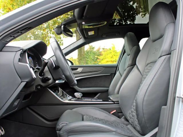 Audi RS6 Avant Performance Quattro