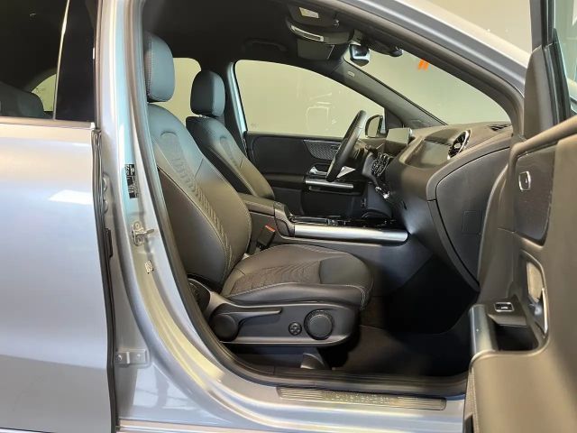 Mercedes-Benz B 180 Progressive Sedan