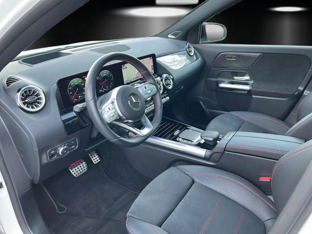 Mercedes-Benz GLA 250 4MATIC AMG Line