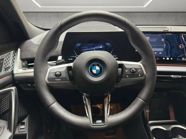 BMW iX2 xDrive30