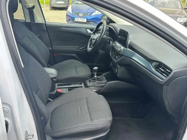 Ford Focus Active Wagon