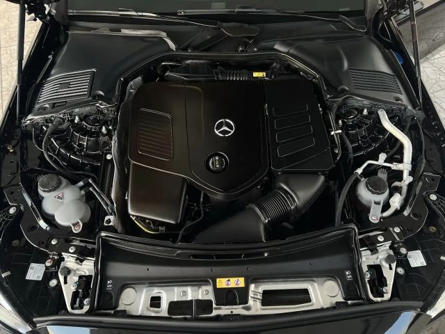 Mercedes-Benz C 300 4MATIC AMG Line Sedan