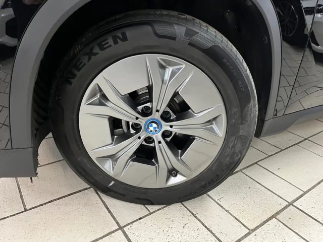 BMW iX1 xDrive