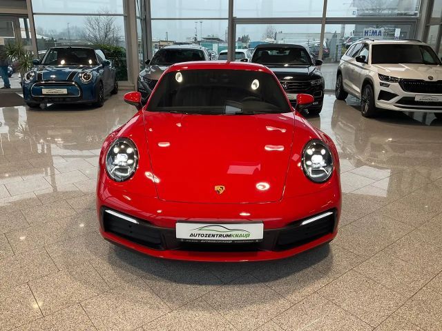 Porsche 992 4 Carrera Coupé