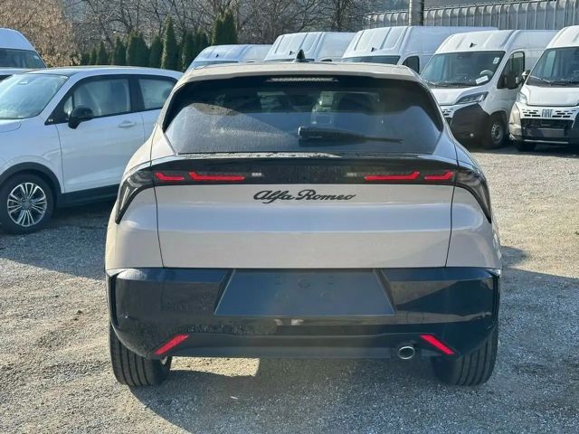 Alfa Romeo Junior Ibrida