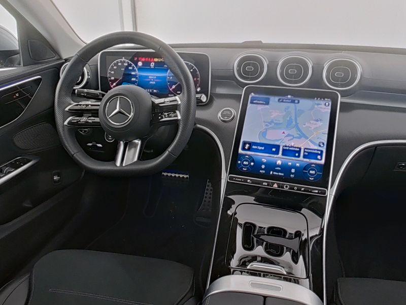 Mercedes-Benz C 220 AMG Line C 220 d Sedan