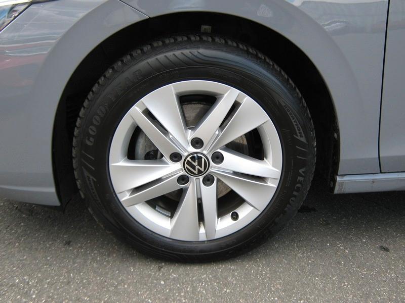 Volkswagen Golf DSG Golf VIII Life Variant