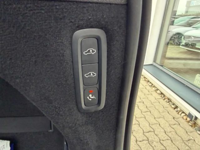 Volvo XC90 AWD Dark Recharge Ultimate