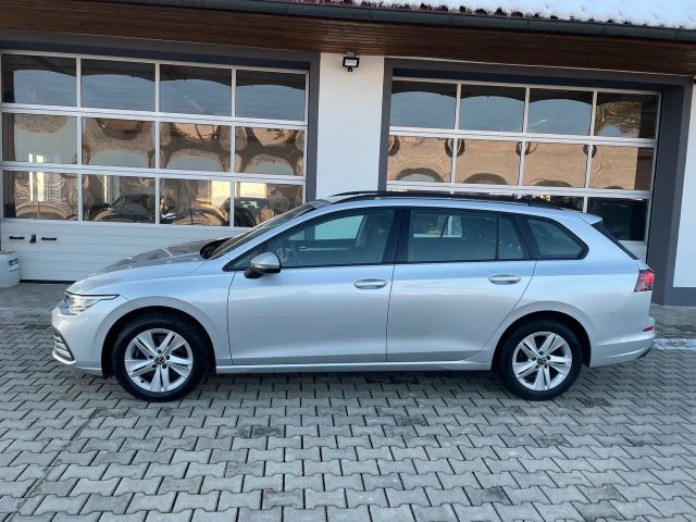 Volkswagen Golf Life Variant