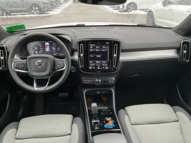 Volvo XC40 Dark Plus T4