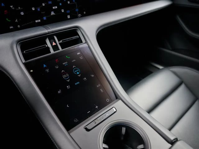 Porsche Taycan 4S Cross Turismo