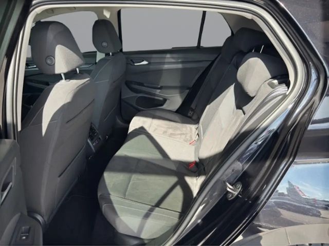 Volkswagen Golf 1.5 eTSI Golf VIII Style