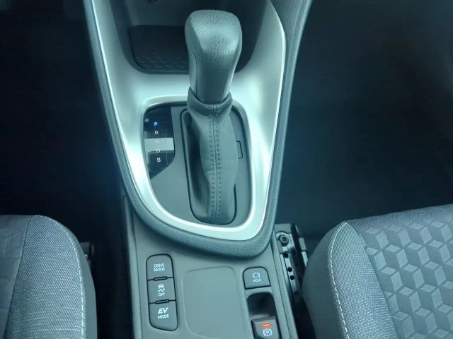 Toyota Yaris Hatchback Team D