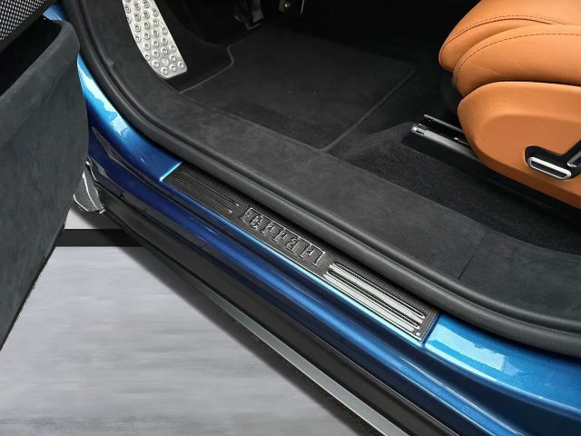 Ferrari Purosangue *Embleme*HiFi*PDC*Klima*Leder*