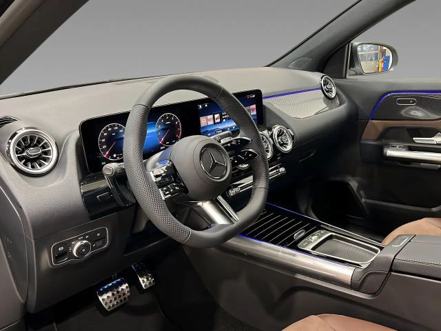 Mercedes-Benz GLA 200 AMG Line