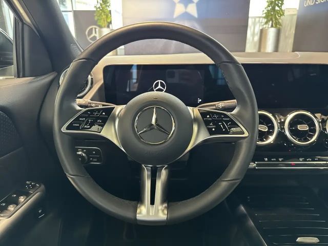 Mercedes-Benz GLA 180 Progressive