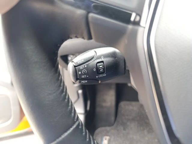 Peugeot E-2008 Allure Pack