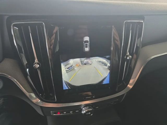 Volvo V60 AWD Dark Hybrid Plus T6