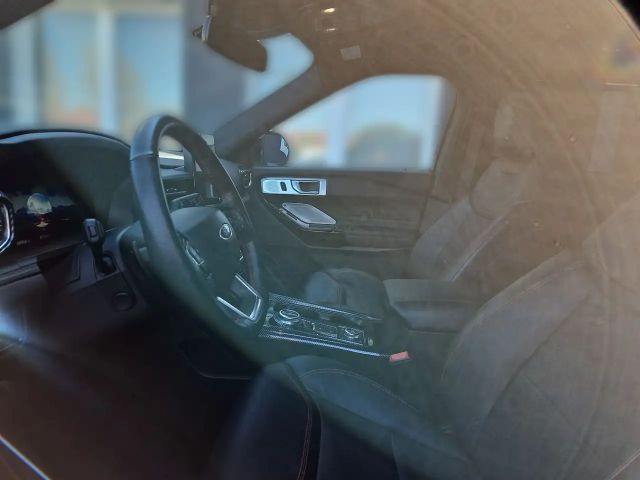 Ford Explorer ST Line