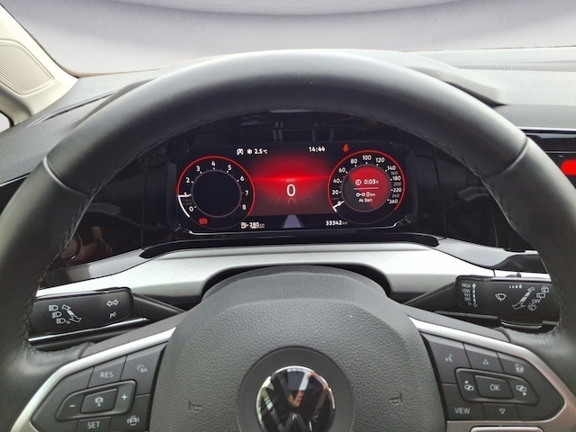 Volkswagen Golf Life Variant