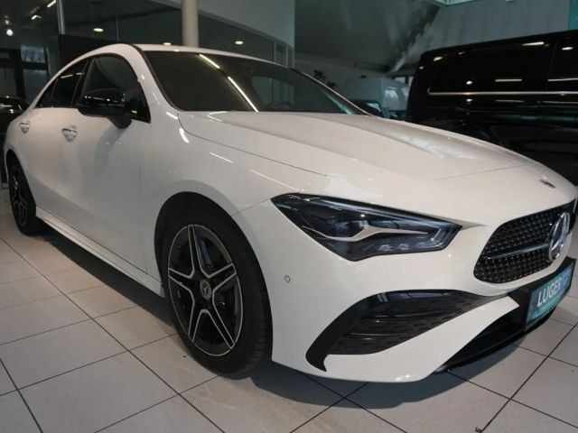 Mercedes-Benz CLA 180 AMG Line Coupé
