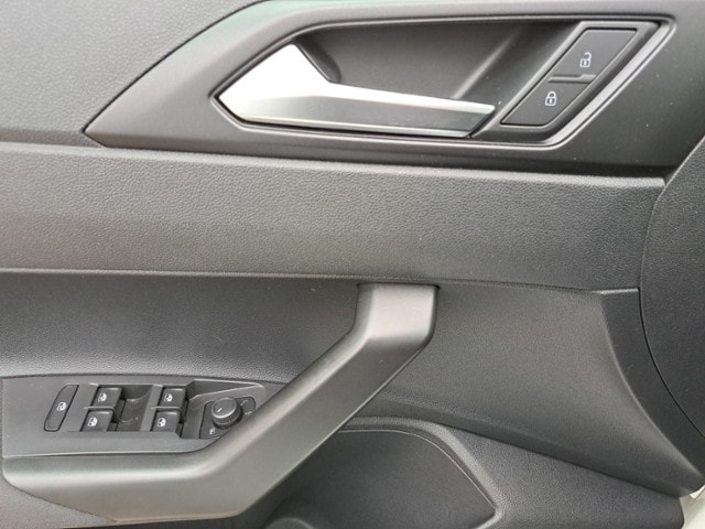 Volkswagen Polo Polo 1.0 APP PDC LED 3,99% GJ-REIF SHZ