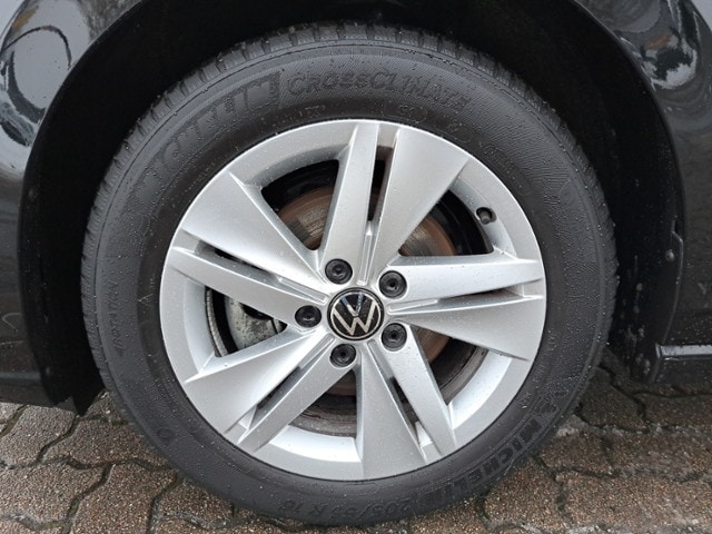 Volkswagen Golf 1.5 eTSI DSG Life Variant