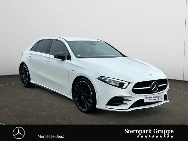 Mercedes-Benz A 180 AMG Line