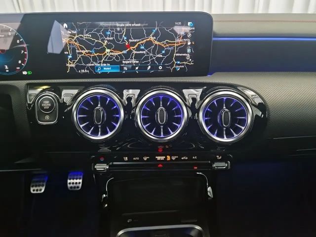 Mercedes-Benz CLA 200 AMG Line Coupé