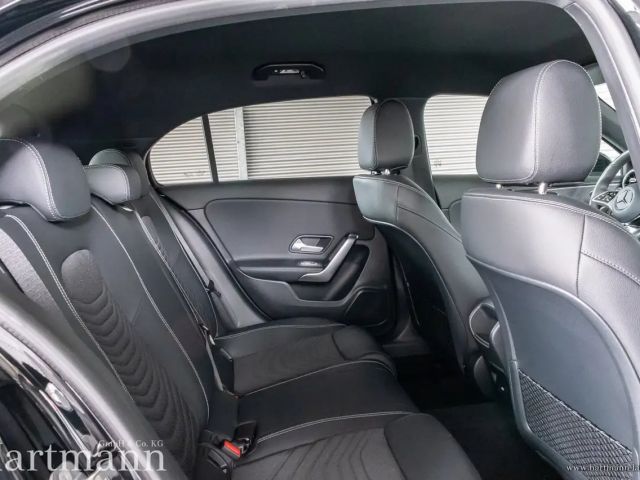 Mercedes-Benz A 200 Hatchback Progressive