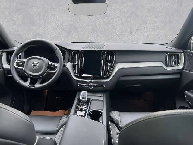 Volvo XC60 AWD Plus T6