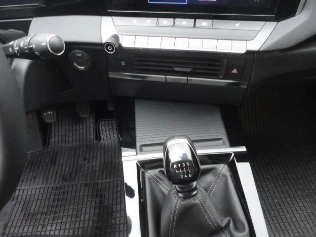 Opel Astra 1.2 Turbo Enjoy Turbo