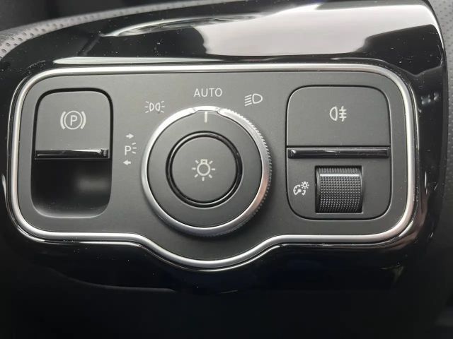 Mercedes-Benz A 200 AMG Line Guard