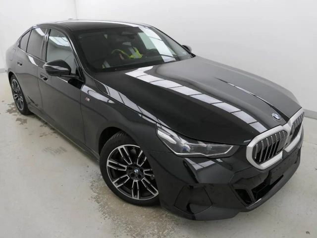 BMW 520 520d M-Sport Sedan xDrive