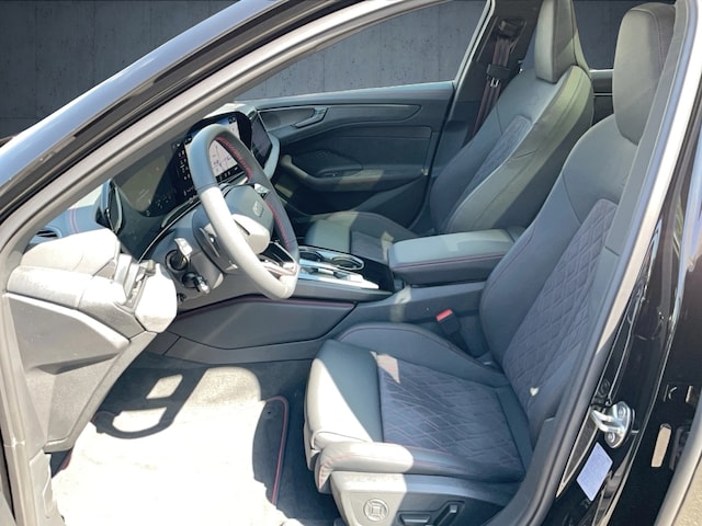 Audi A6 e-tron Avant Quattro