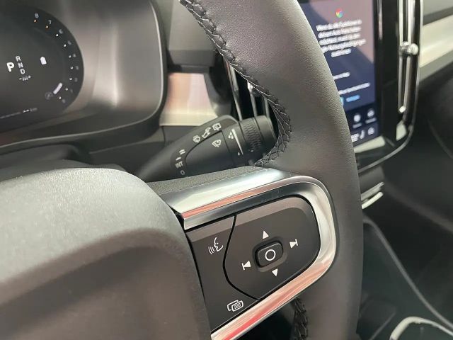 Volvo XC40 Dark Plus