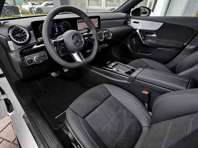 Mercedes-Benz A 200 AMG Line