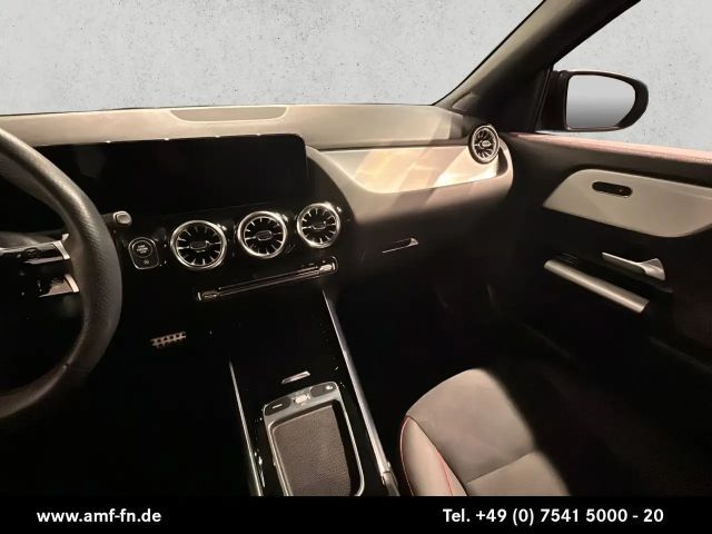 Mercedes-Benz GLA 200 AMG Line