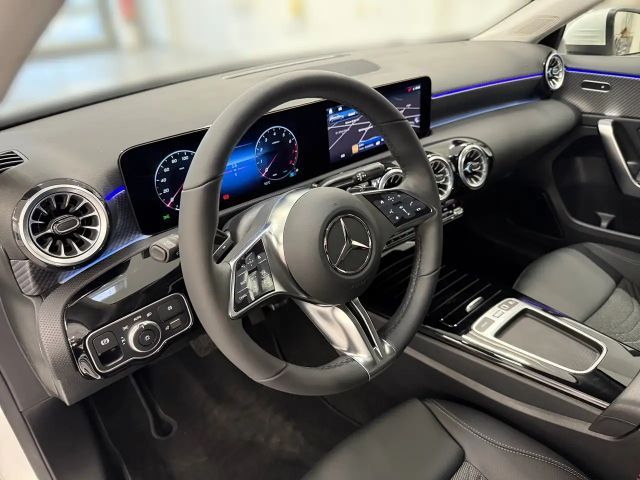 Mercedes-Benz A 180 Hatchback