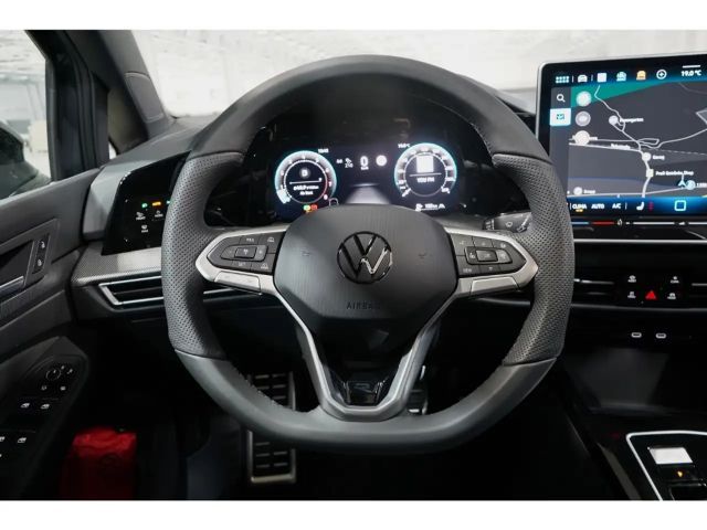 Volkswagen Golf 1.5 eTSI DSG Golf VIII R-Line