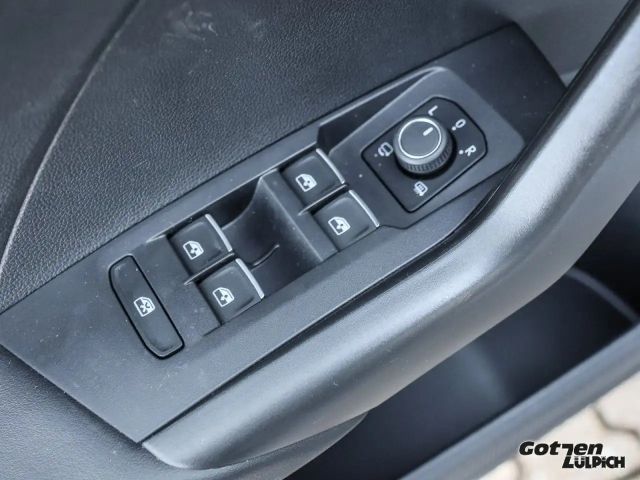 Volkswagen T-Cross Active 1,0TSI Navi PDC ACC App-Connect