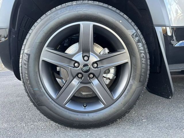 Land Rover Defender 90 AWD D200 Dynamic SE