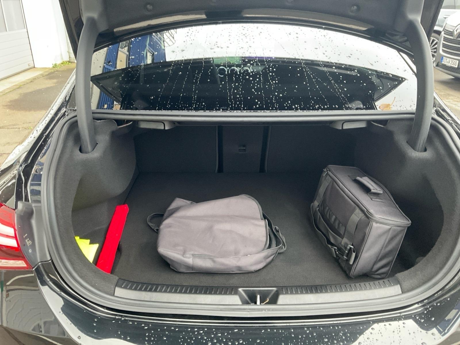 Mercedes-Benz A 250 A 250 e AMG Line