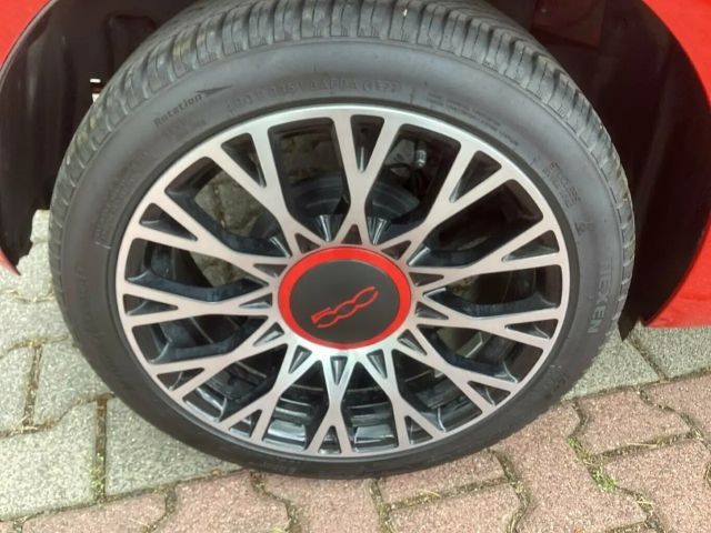 Fiat 500C RED