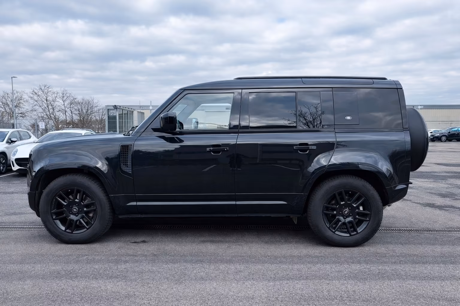 Land Rover Defender 110 S