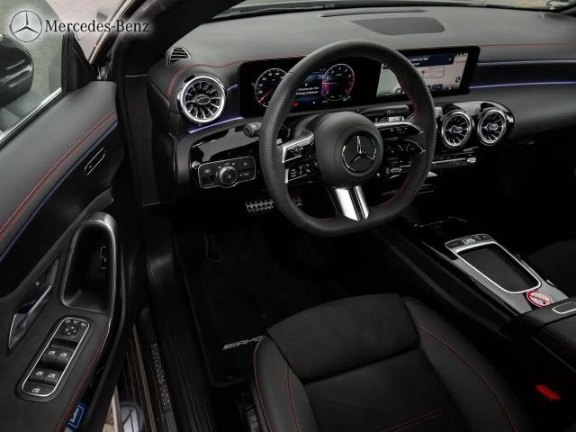 Mercedes-Benz CLA 200 AMG Line