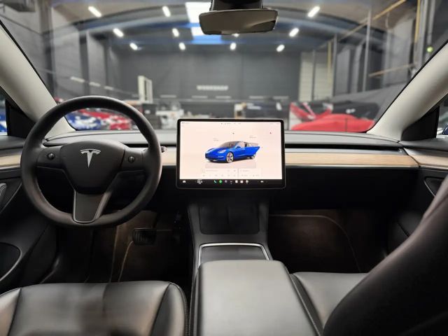 Tesla Model 3 AWD Long Range