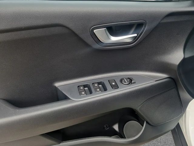 Kia Stonic 1,2 DPI ISG Silber