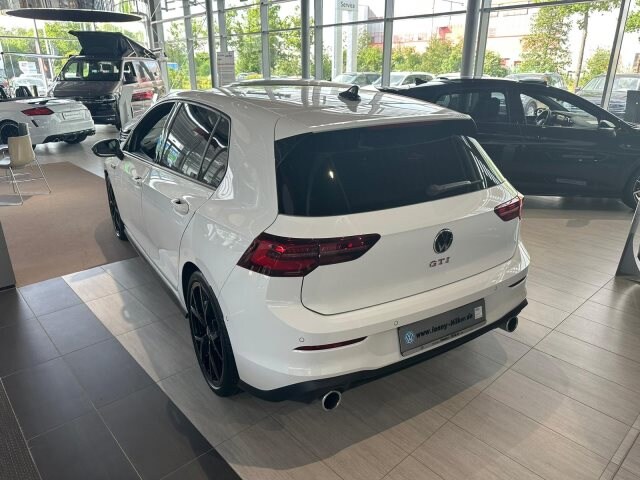 Volkswagen Golf 2.0 TSI DSG Golf VIII